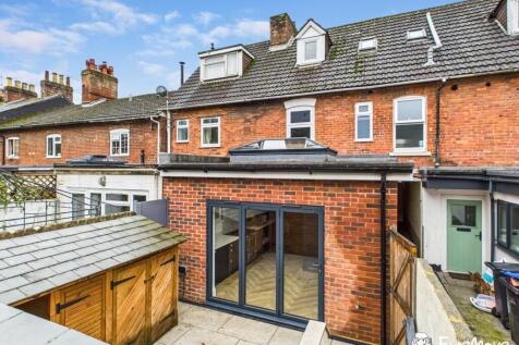 CAM02877G0-PR0101-STILL012