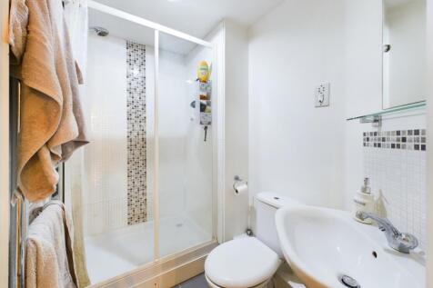 Lrg_CAM02533G0-PR0051-STILL010