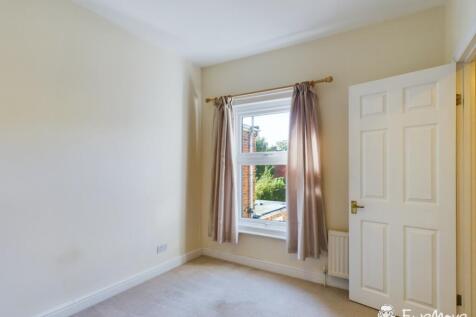 CAM02899G0-PR0039-STILL012