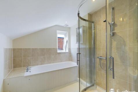 CAM02899G0-PR0039-STILL013