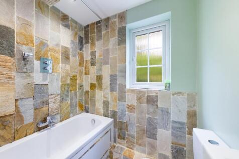 CAM00545P1-PR0104-STILL02