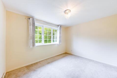 CAM00545P1-PR0104-STILL03