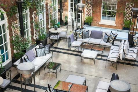 Courtyard.jpeg
