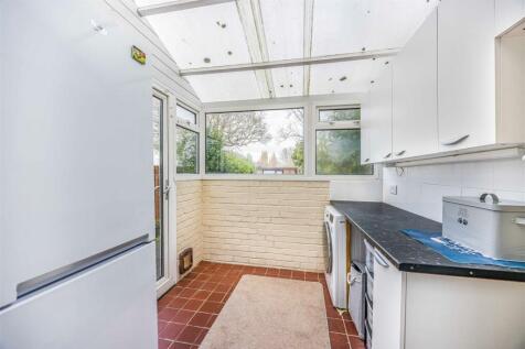 137 Stanley Avenue, Baffins-Small-PorticoMarketing