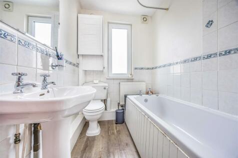 137 Stanley Avenue, Baffins-Small-PorticoMarketing