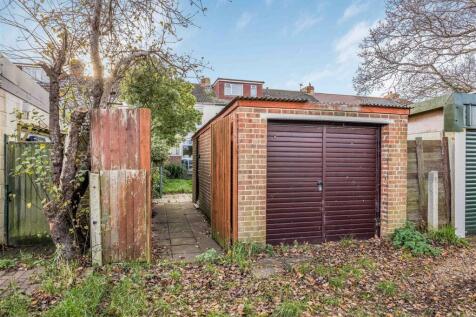 137 Stanley Avenue, Baffins-Small-PorticoMarketing