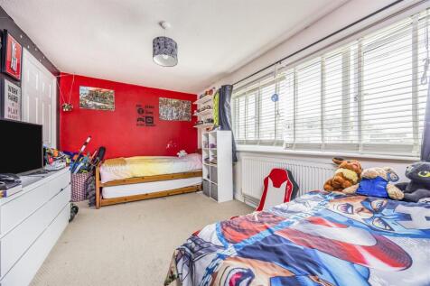 12 Passfield Walk, Havant-PorticoMarketing-SarahOl