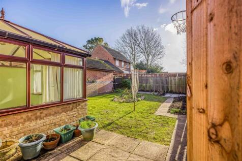 22 Wilby Lane, Copnor-Small-PorticoMarketing-SoldB