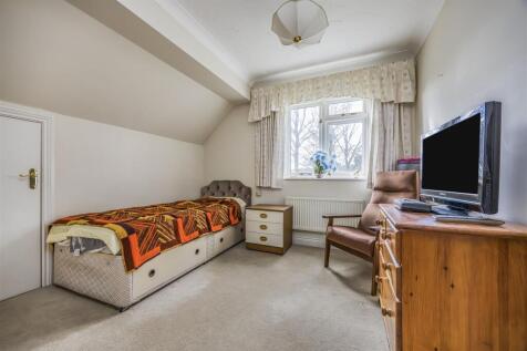 15 Teal Close, Horndean-PorticoMarketing-SoldBy-09