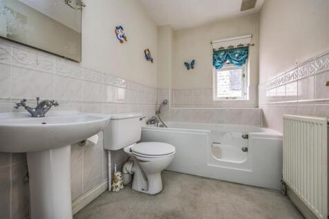 15 Teal Close, Horndean-PorticoMarketing-SoldBy-04