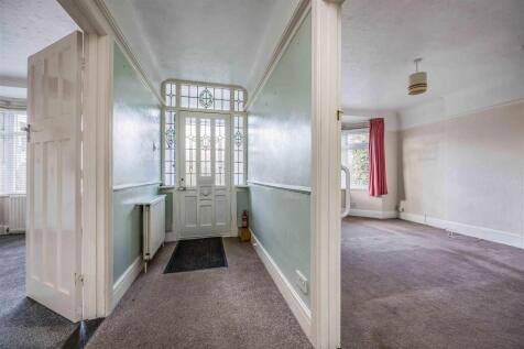 28 Warfield Crescent, Waterlooville-Small-PorticoM