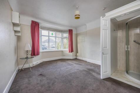 28 Warfield Crescent, Waterlooville-Small-PorticoM