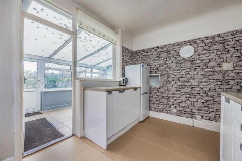 28 Warfield Crescent, Waterlooville-Small-PorticoM