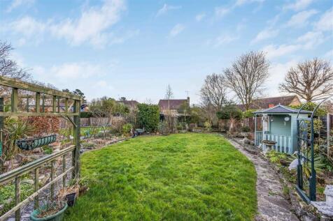 28 Warfield Crescent, Waterlooville-Small-PorticoM