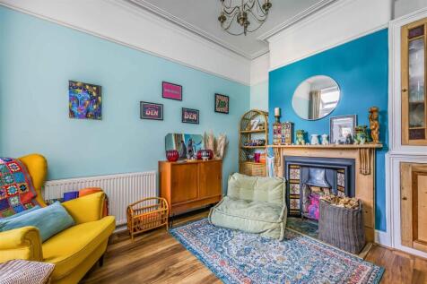 22 Oriel Road, Hilsea-Small-PorticoMarketing-SoldB
