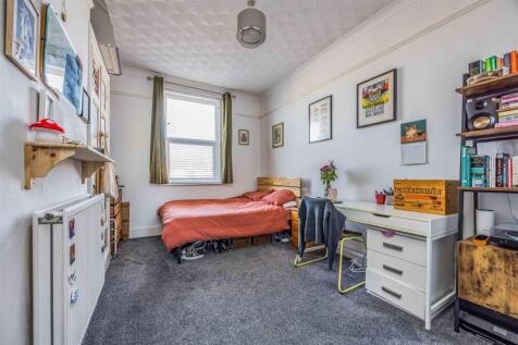 22 Oriel Road, Hilsea-Small-PorticoMarketing-SoldB