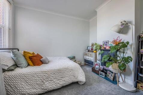 22 Oriel Road, Hilsea-Small-PorticoMarketing-SoldB