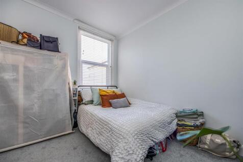22 Oriel Road, Hilsea-Small-PorticoMarketing-SoldB