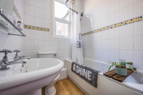 22 Oriel Road, Hilsea-Small-PorticoMarketing-SoldB