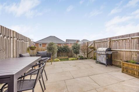 3 Mulberry Walk, Bedhampton-PorticoMarketing-SoldB