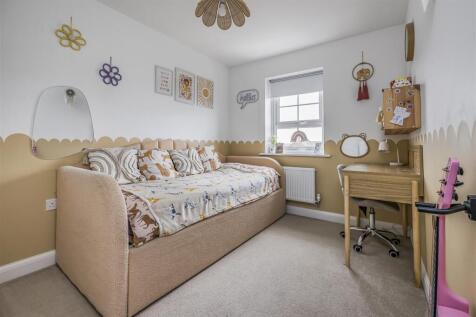3 Mulberry Walk, Bedhampton-PorticoMarketing-SoldB