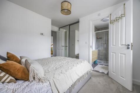 3 Mulberry Walk, Bedhampton-PorticoMarketing-SoldB