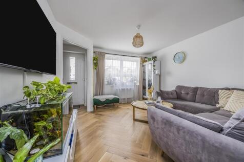 3 Mulberry Walk, Bedhampton-PorticoMarketing-SoldB