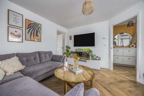 3 Mulberry Walk, Bedhampton-PorticoMarketing-SoldB