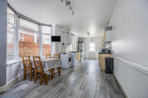 37 Farlington Road, Copnor-Small-PorticoMarketing-