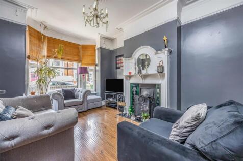 72 Haslemere Road, Southsea-Small-PorticoMarketing