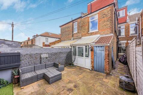 72 Haslemere Road, Southsea-Small-PorticoMarketing