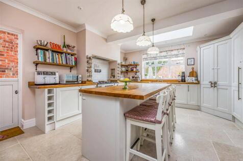 84 Northern Parade, Portsmouth-Small-PorticoMarket
