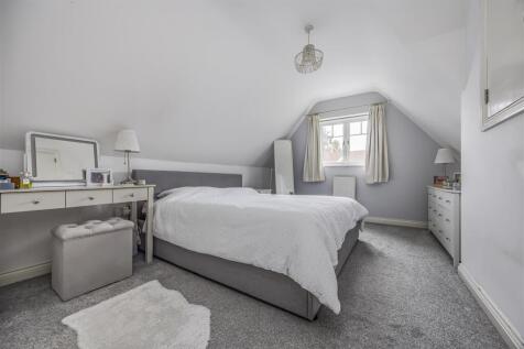 10 Castle Mews, Horndean-PorticoMarketing-SoldBy-0