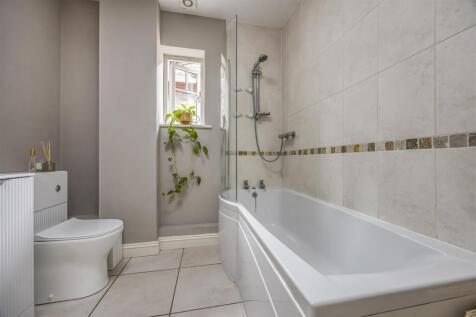 10 Castle Mews, Horndean-PorticoMarketing-SoldBy-1