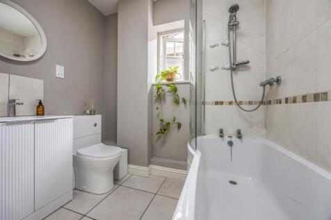 10 Castle Mews, Horndean-PorticoMarketing-SoldBy-1