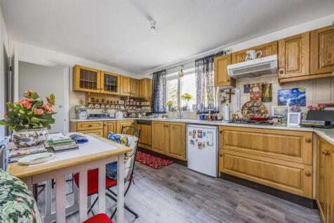 5 Deeping Gate, Waterlooville-PorticoMarketing-Sol