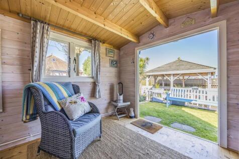 5 Woodville Road, Bedhampton-PorticoMarketing-Sold