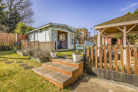 5 Woodville Road, Bedhampton-PorticoMarketing-Sold