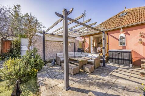 5 Woodville Road, Bedhampton-PorticoMarketing-Sold