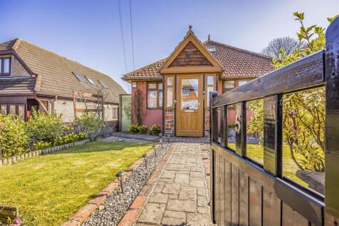 5 Woodville Road, Bedhampton-PorticoMarketing-Sold