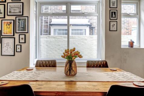 Matt Stevens-25 Beaulieu Road-4.jpg
