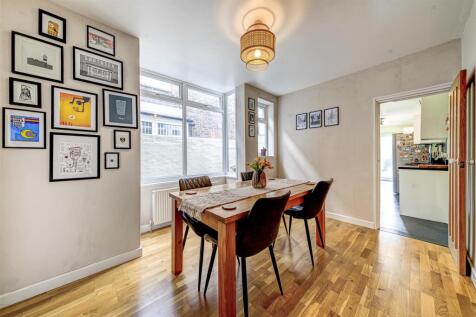 Matt Stevens-25 Beaulieu Road-3.jpg