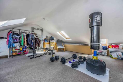 213 Laburnum Grove, Copnor-Small-PorticoMarketing-