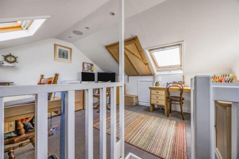 6 Hellyer Road, Southsea-PorticoMarketing-SoldBy-1