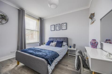 6 Hellyer Road, Southsea-PorticoMarketing-SoldBy-1