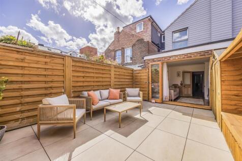 6 Hellyer Road, Southsea-PorticoMarketing-SoldBy-3