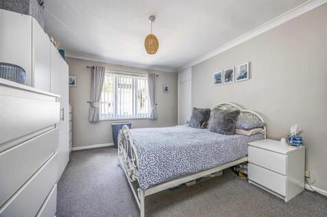33 Billy Lawn Avenue, Havant-Small-PorticoMarketin