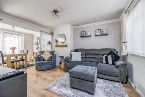 33 Billy Lawn Avenue, Havant-Small-PorticoMarketin