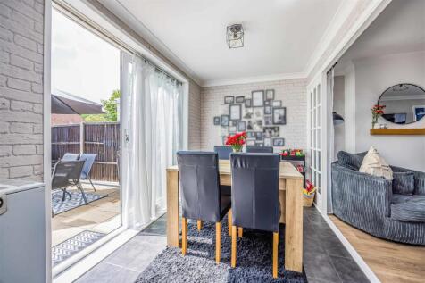 33 Billy Lawn Avenue, Havant-Small-PorticoMarketin