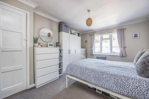 33 Billy Lawn Avenue, Havant-Small-PorticoMarketin